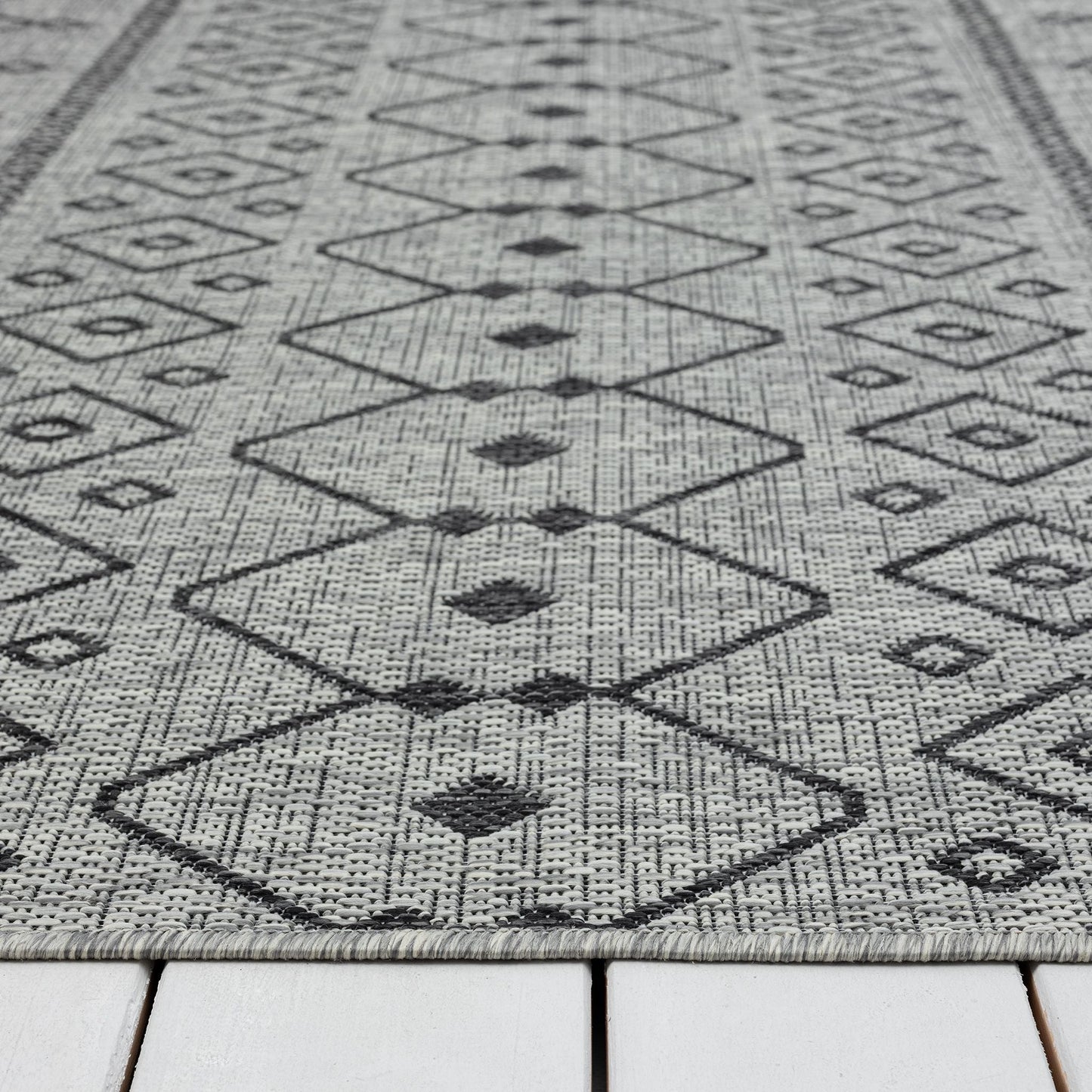 Alfresco 423 Lava Designer Rug - decorstore