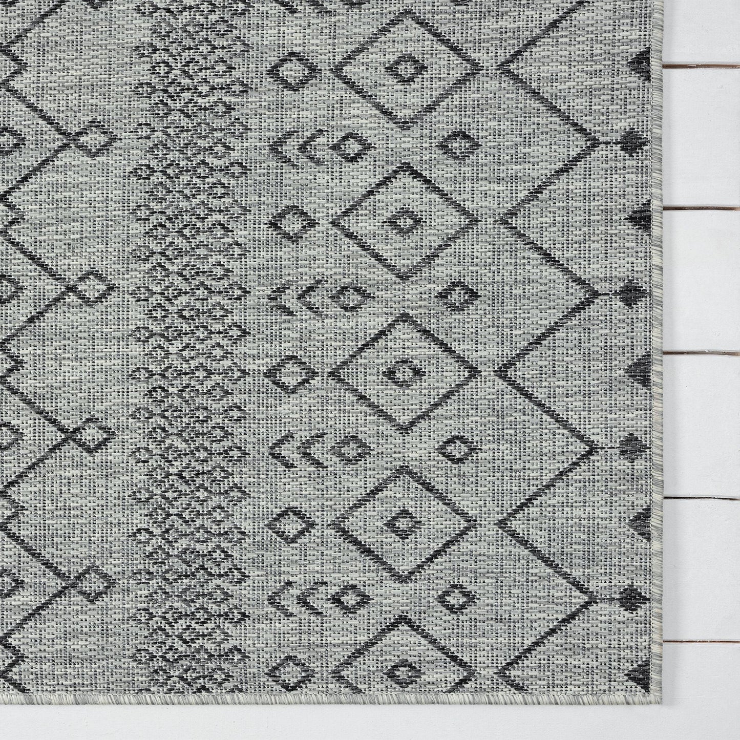Alfresco 423 Lava Designer Rug - decorstore