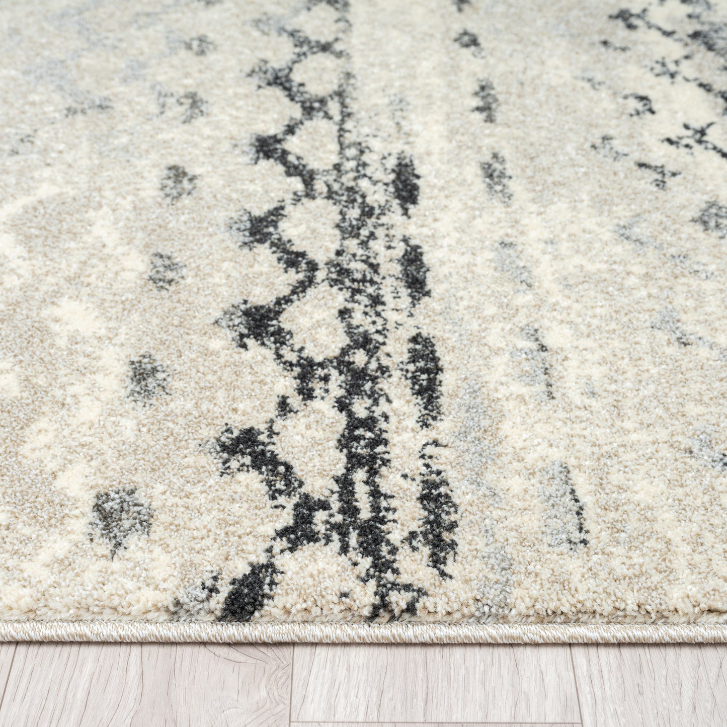 Astor 486 Ivory Designer Rug - decorstore