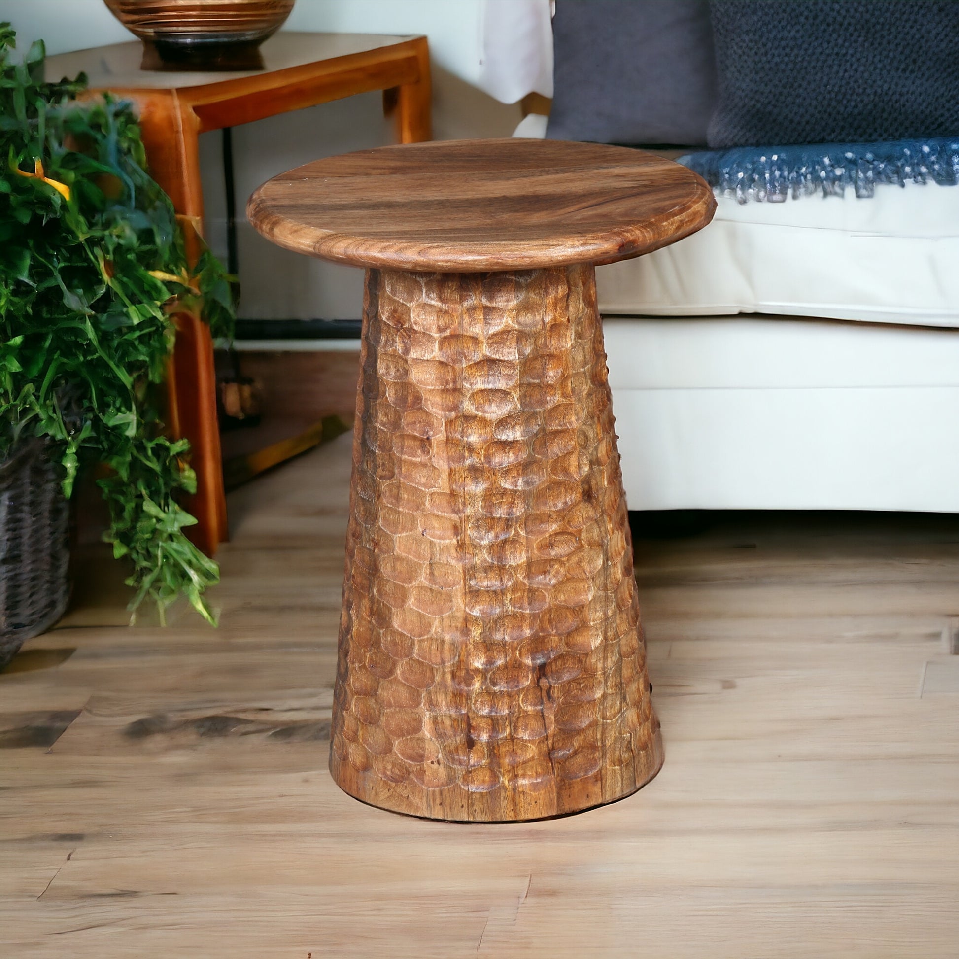 Hammered Handcrafted Mangowood Side Table - decorstore