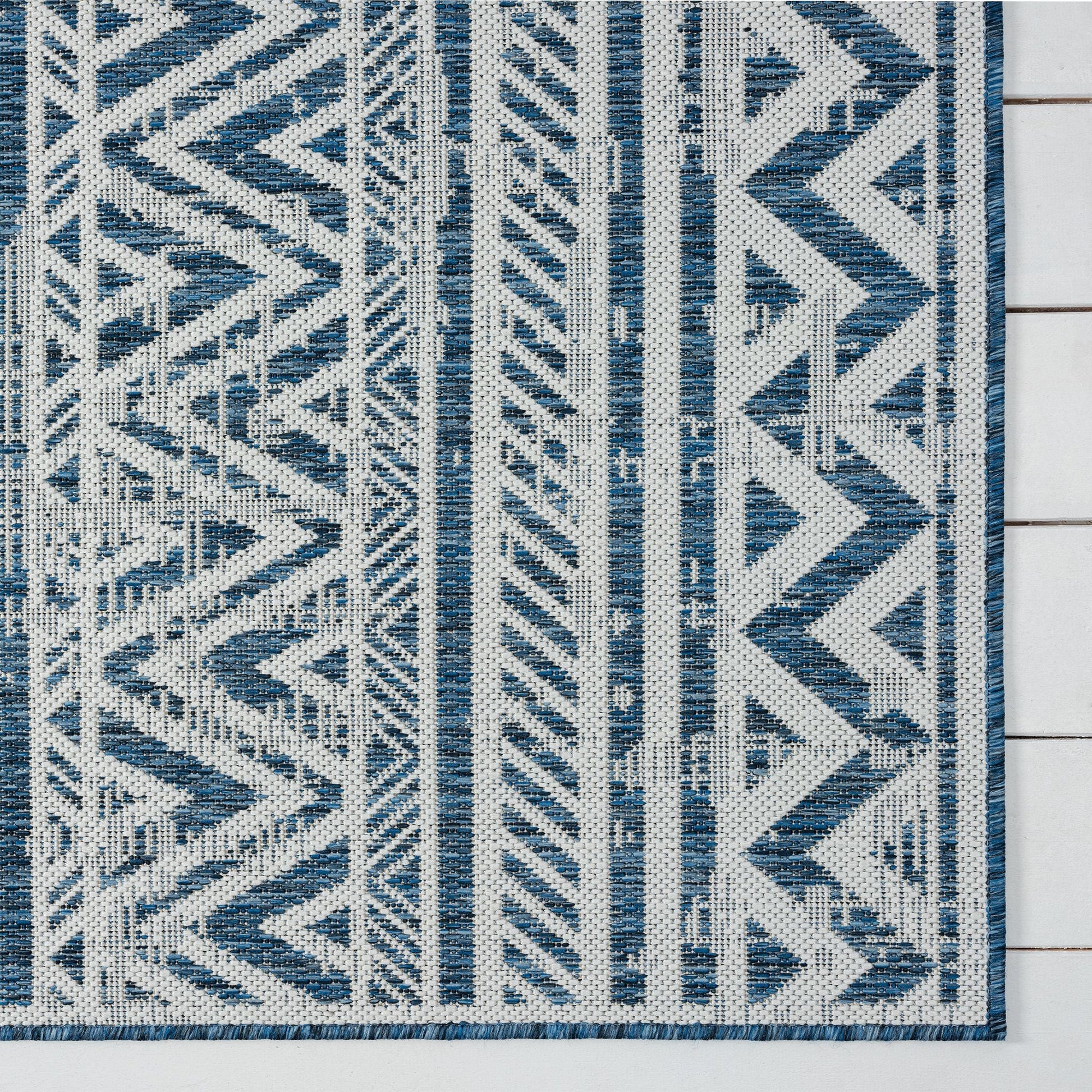 Patio 453 Frost Designer Rug - decorstore