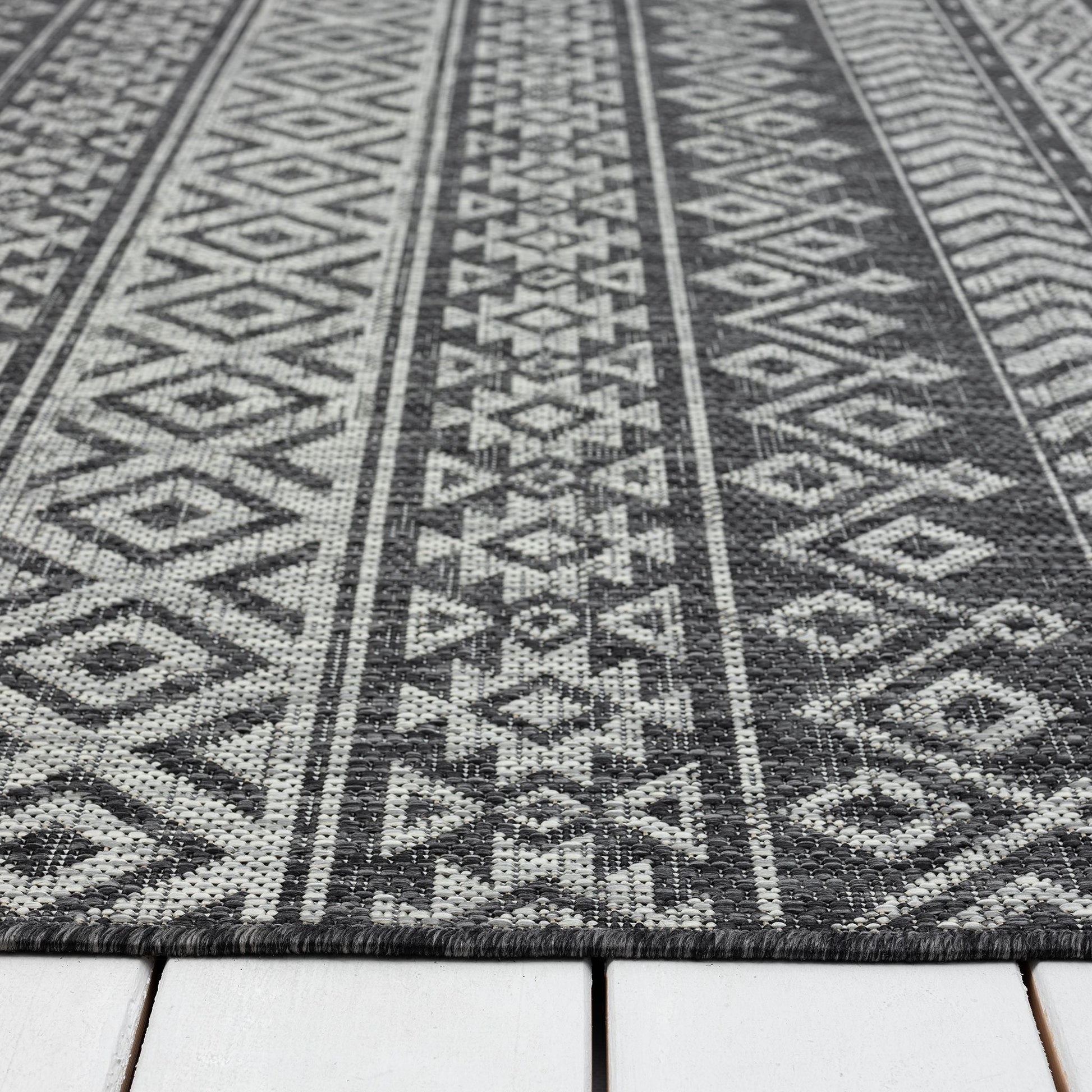 Alfresco 421 Charcoal Floor Runner Rug - decorstore