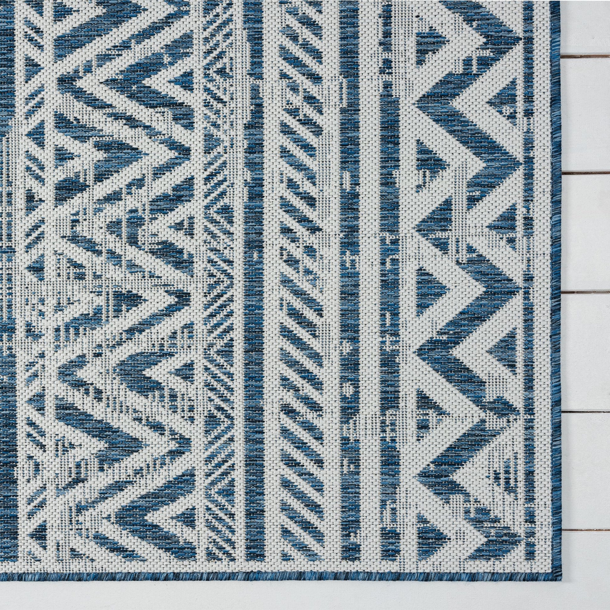 Patio 453 FrostFloor Runner Rug Designer Rug - decorstore